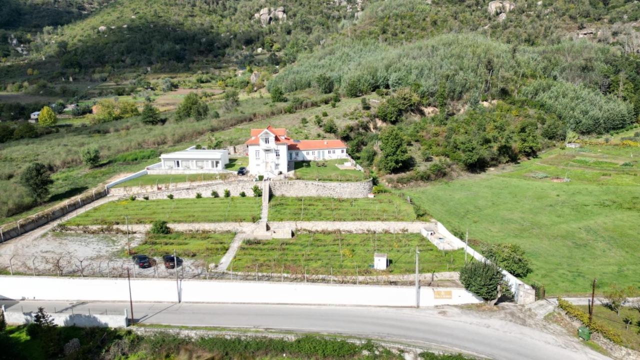 Villa Alzira Seia Exteriér fotografie